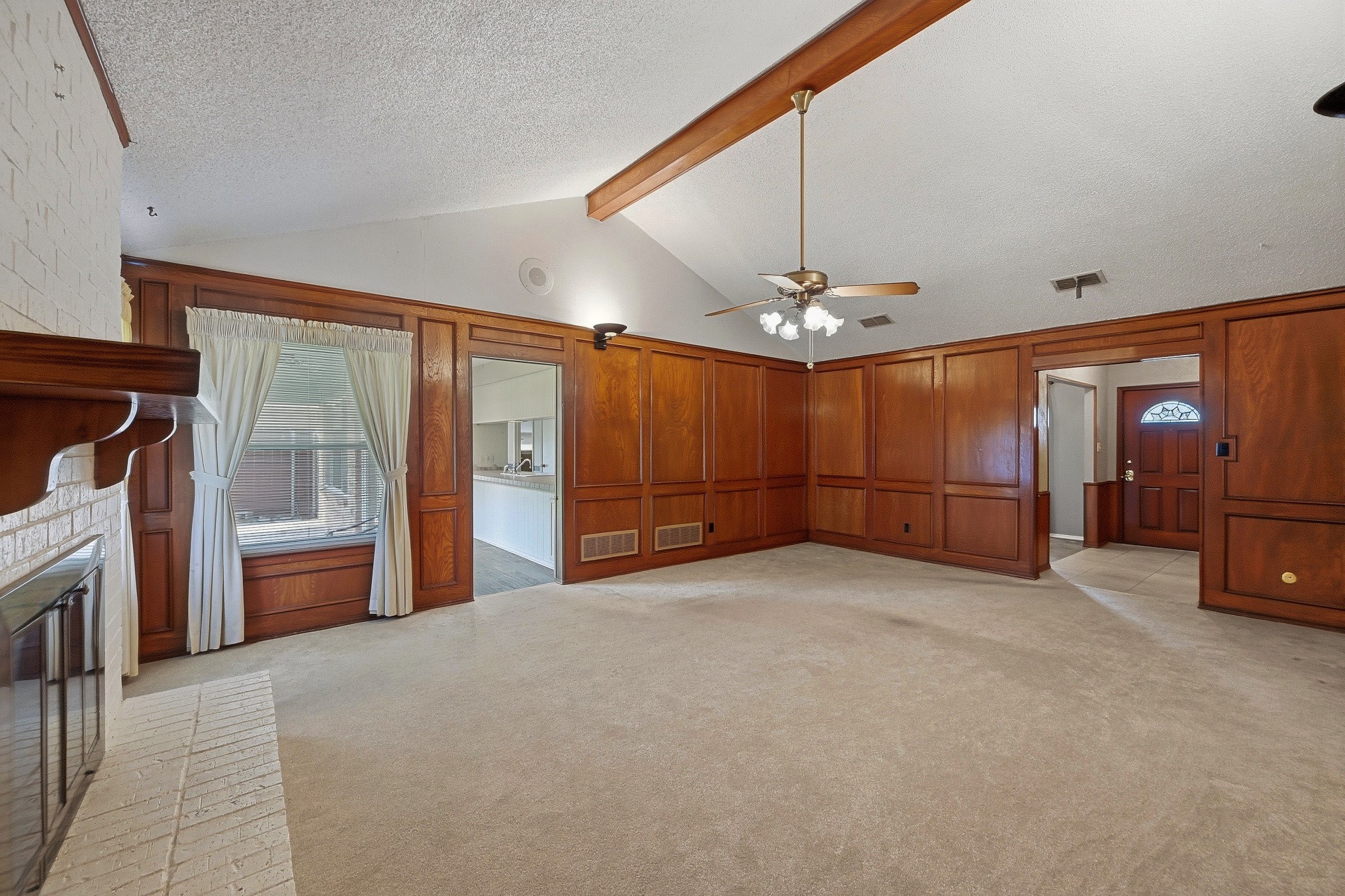 1100 Purdue Drive Arlington TX 76012