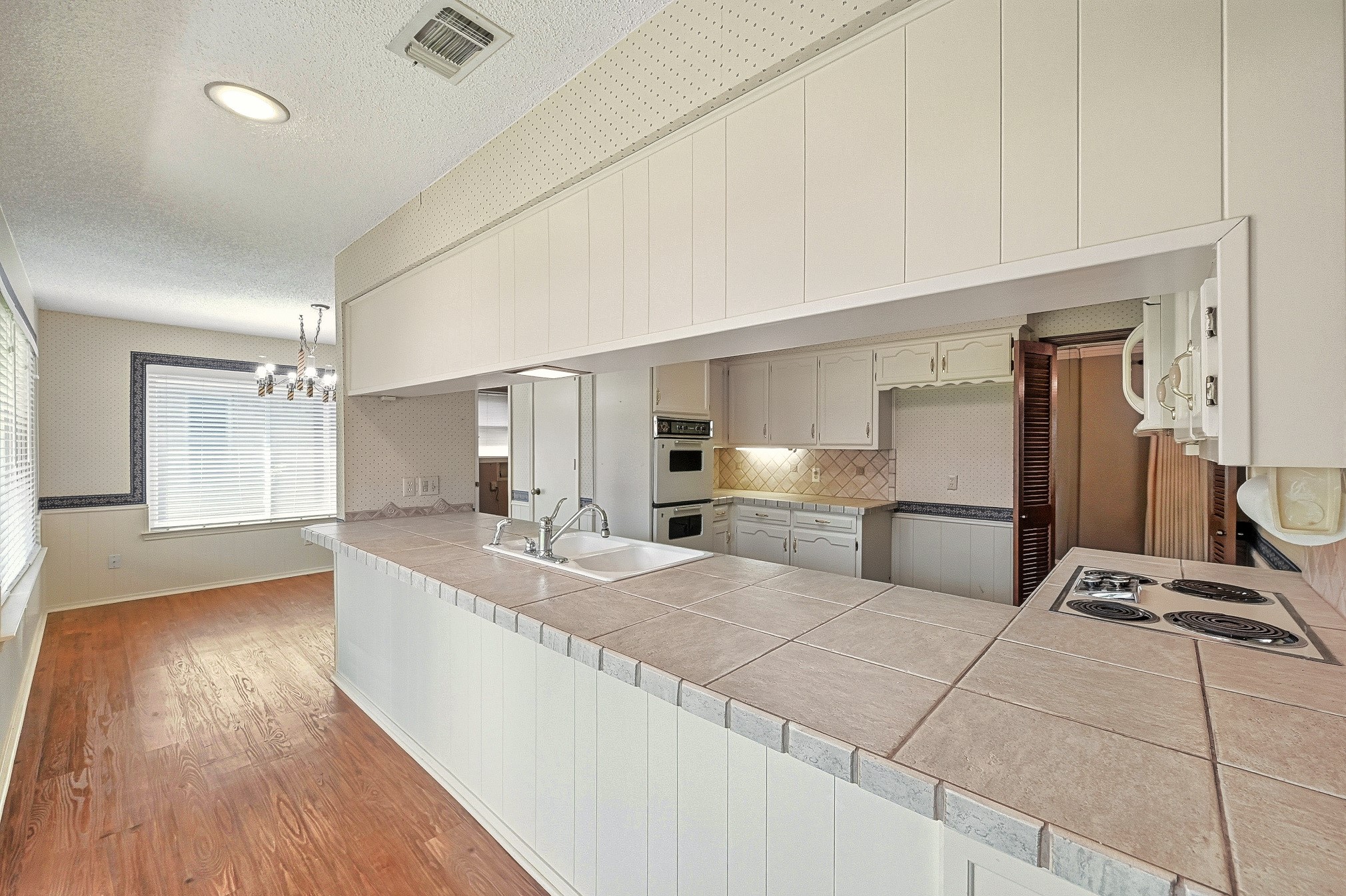 1100 Purdue Drive Arlington TX 76012