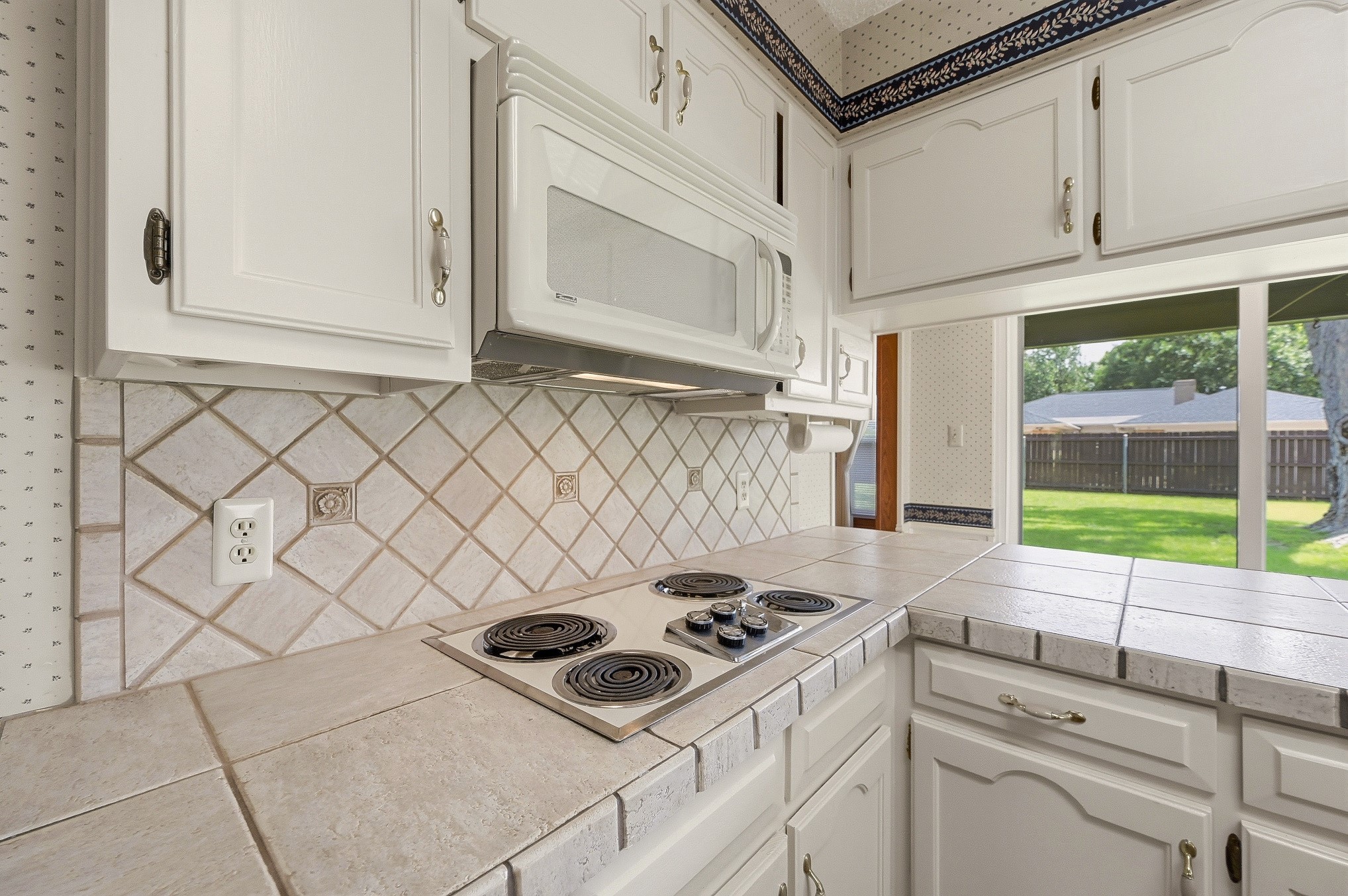 1100 Purdue Drive Arlington TX 76012