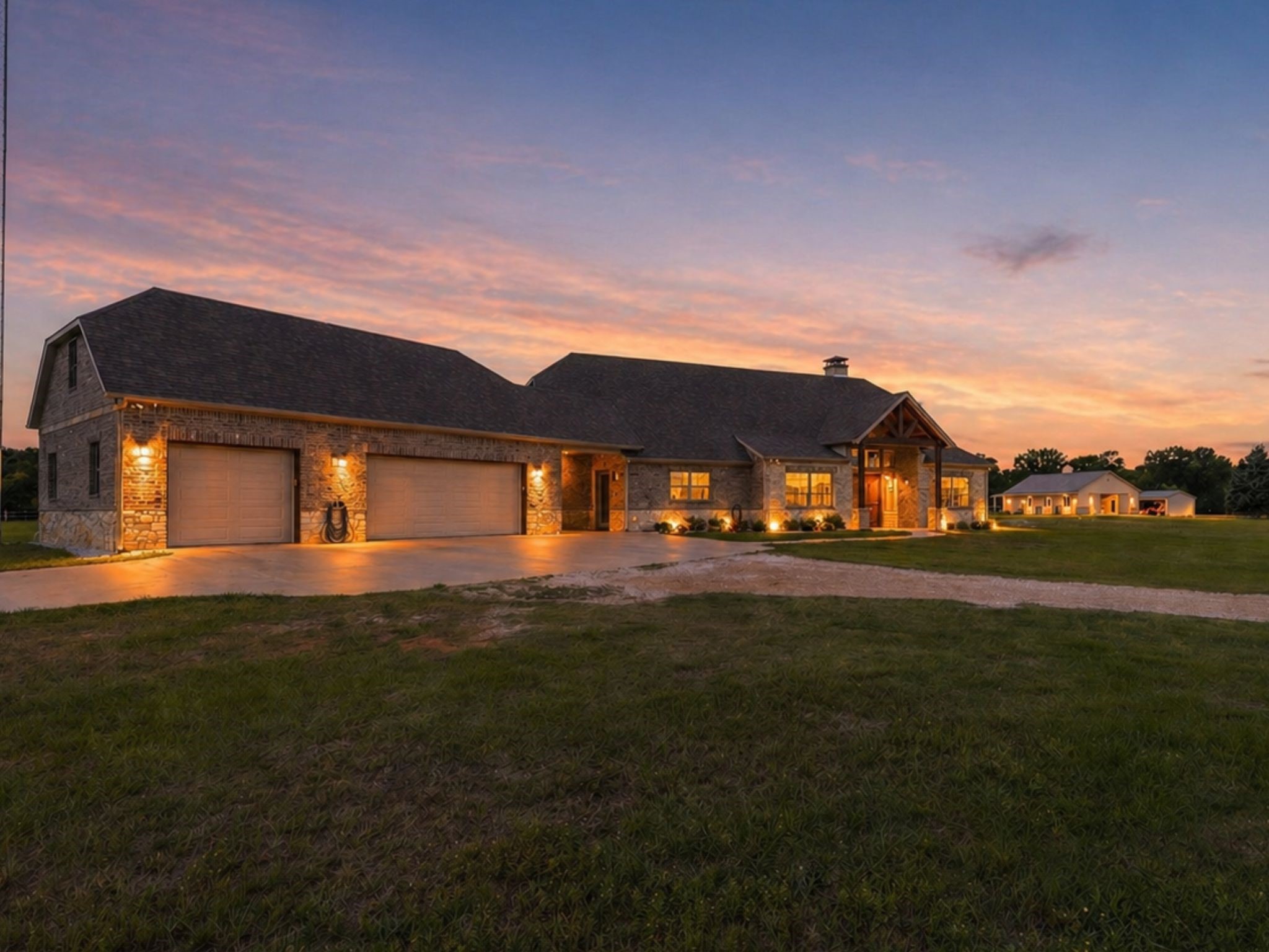3317 Vz County Road 1804 Grand Saline TX 75140
