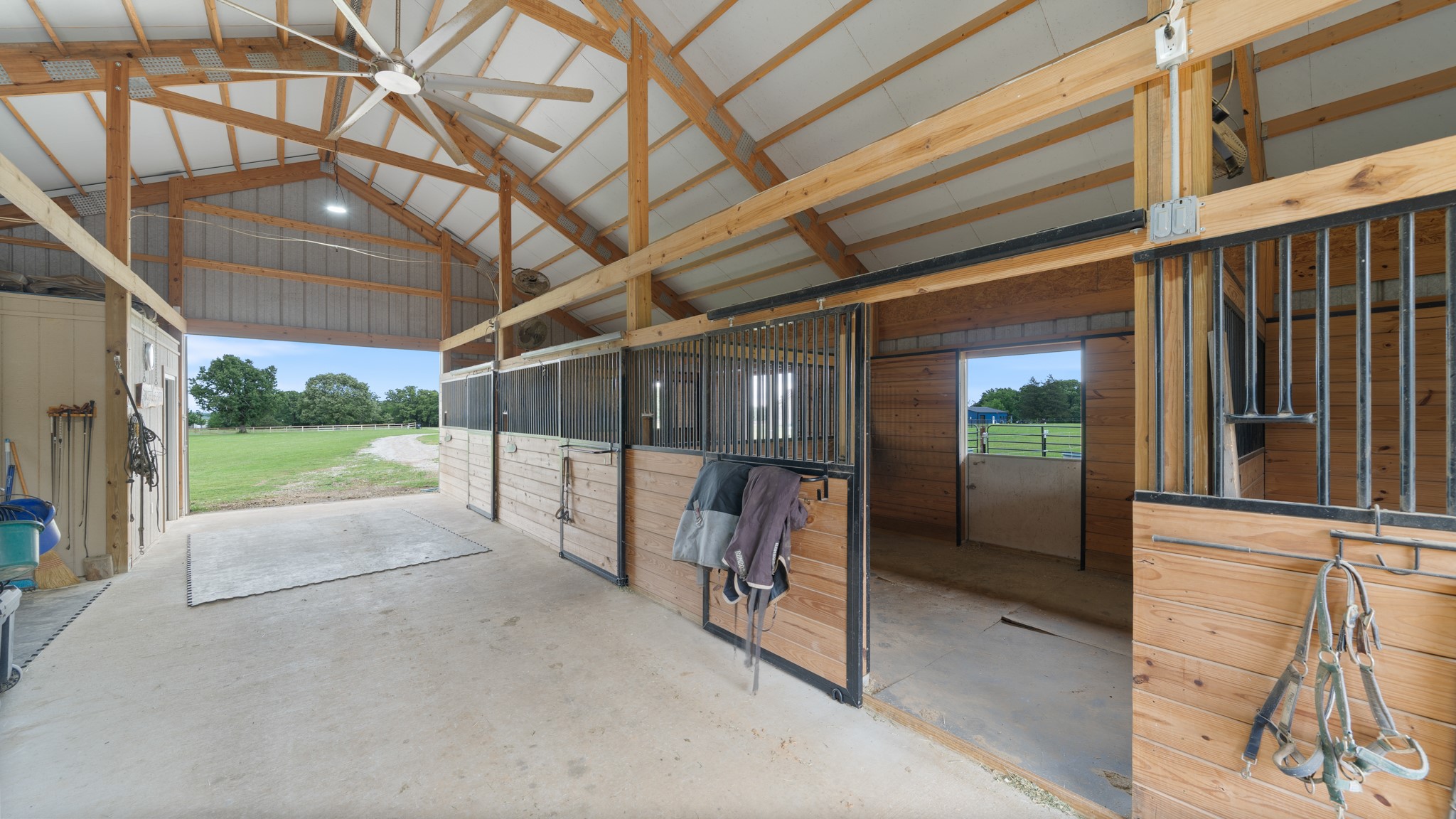 3317 Vz County Road 1804 Grand Saline TX 75140