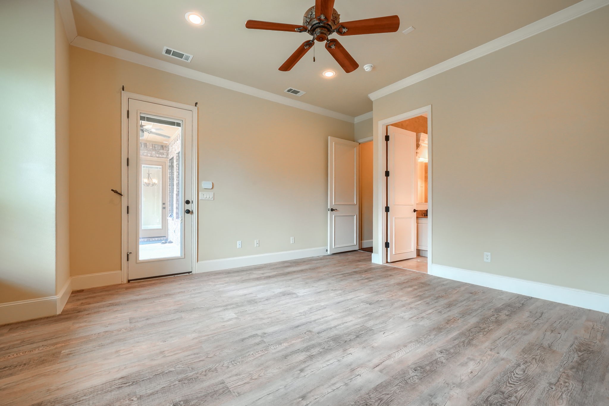 8009 Canyon Oak Drive North Richland Hills TX 76182