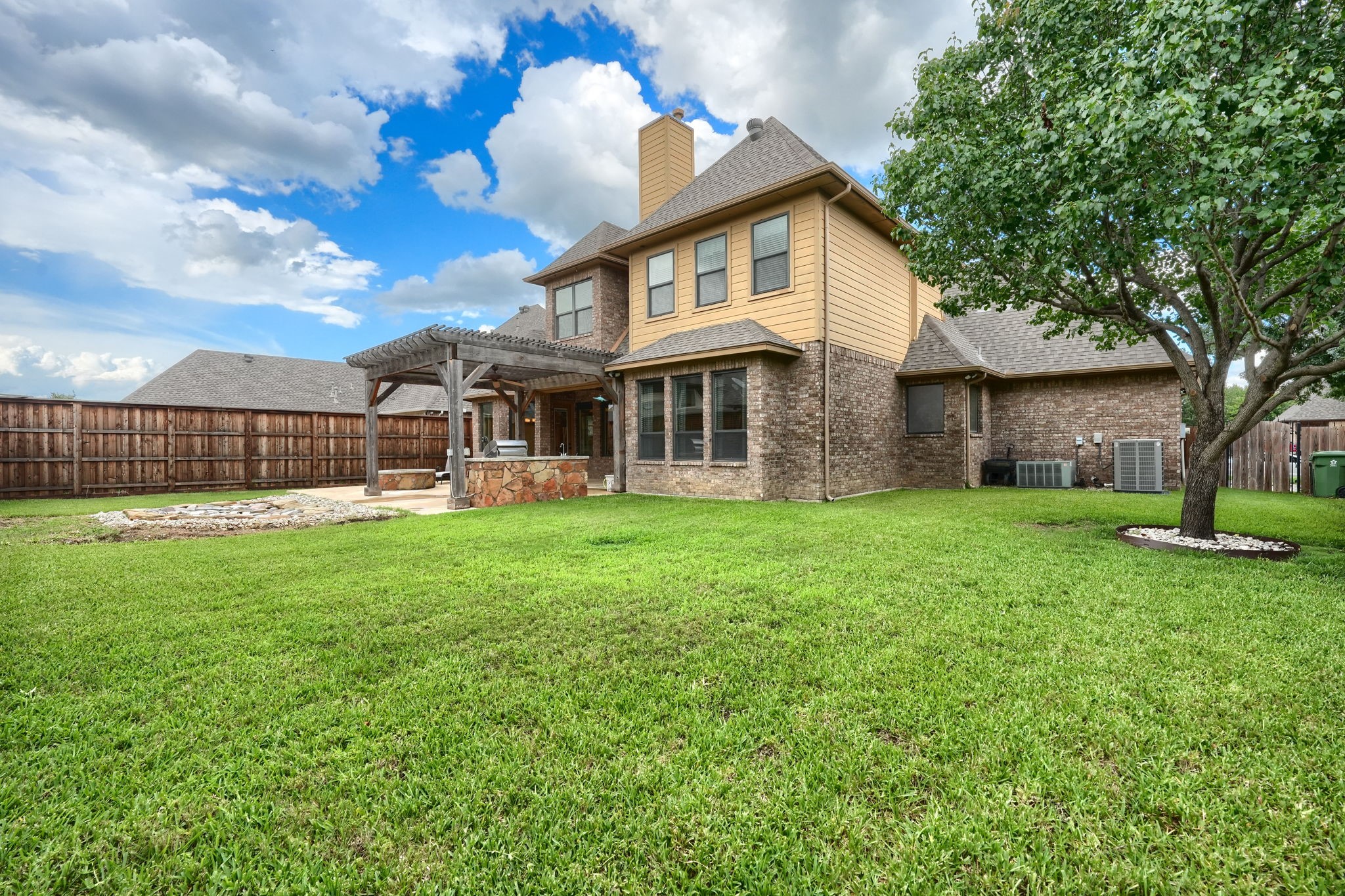 8009 Canyon Oak Drive North Richland Hills TX 76182