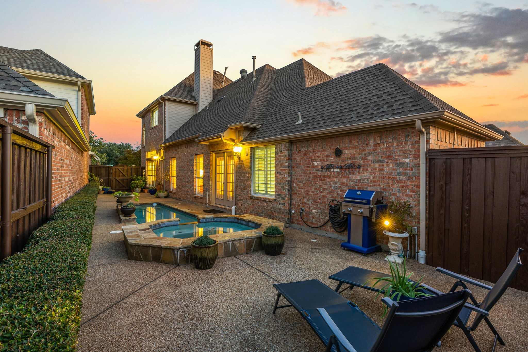 8625 Old Oak Drive Irving TX 75063