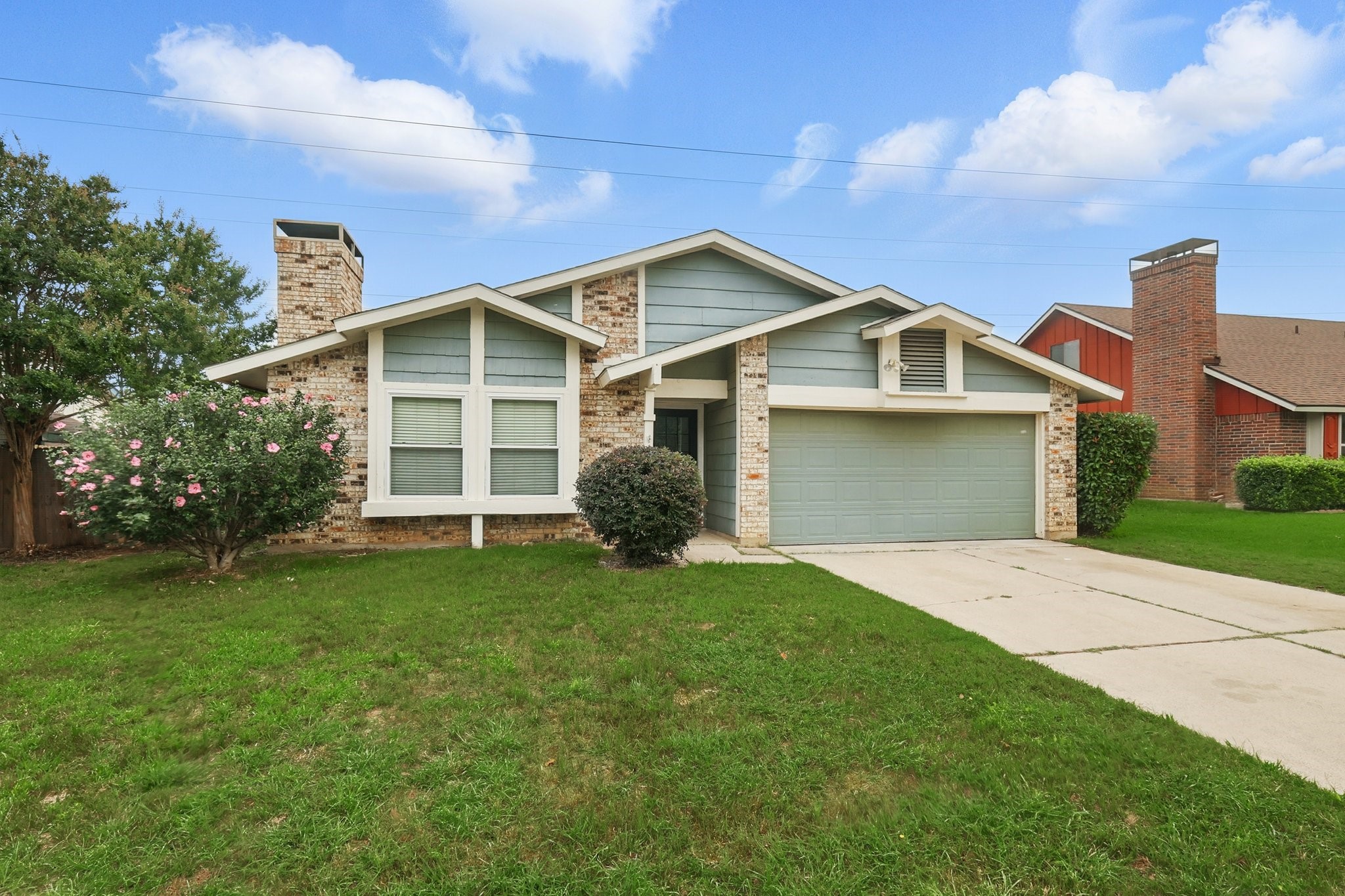 3217 Redwood Street Bedford TX 76021