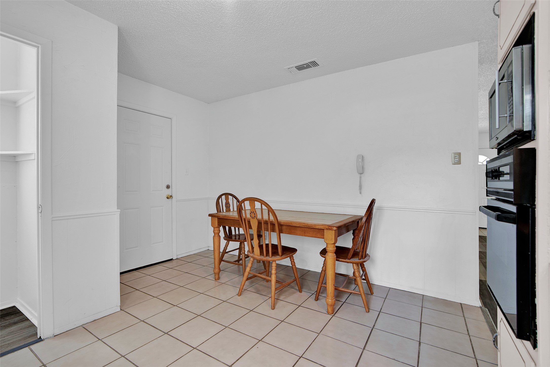412 Lee Boulevard Pottsboro TX 75076