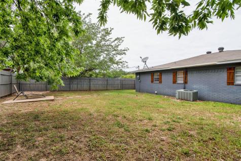 412 Lee Boulevard Pottsboro TX 75076