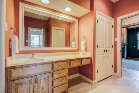 648 Laketrail Drive Richardson TX 75081