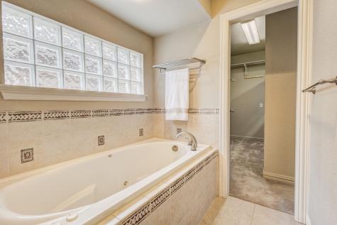 648 Laketrail Drive Richardson TX 75081