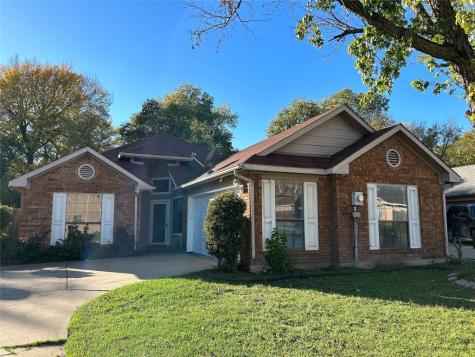 1129 Walnut Hill Lane Desoto TX 75115
