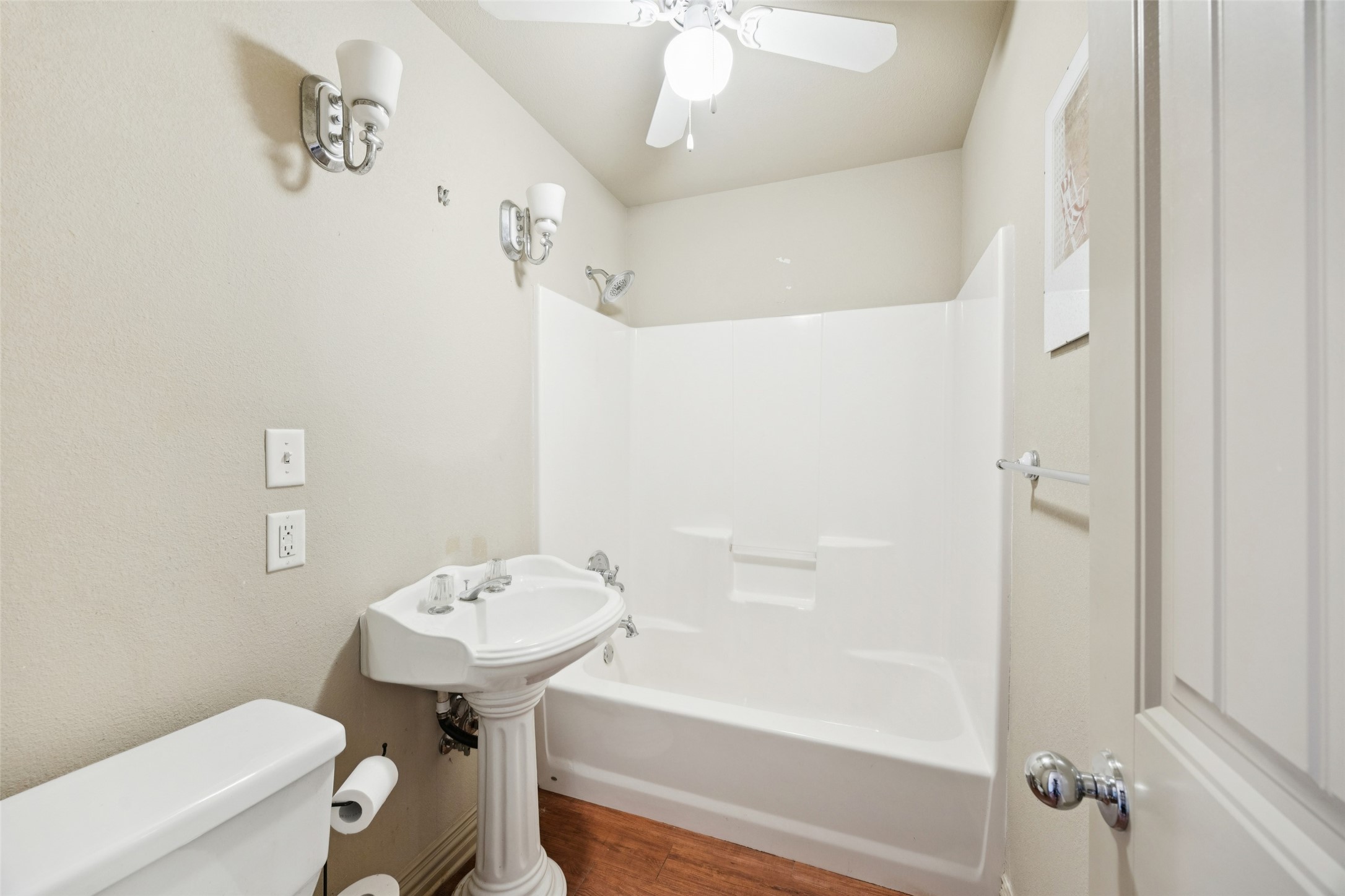 378 Eastshore Drive Wills Point TX 75169