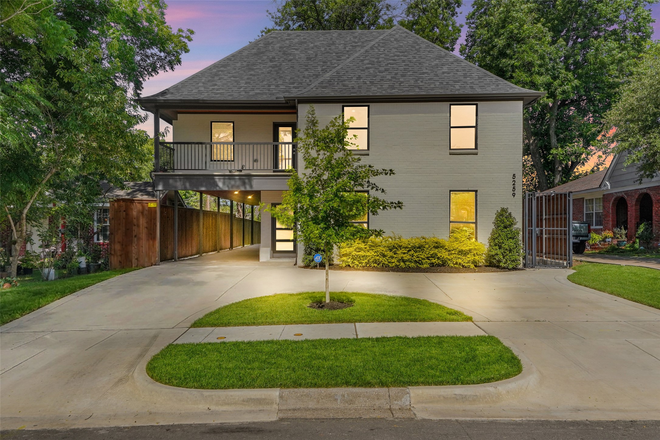 5259 Saint Charles Avenue Dallas TX 75223
