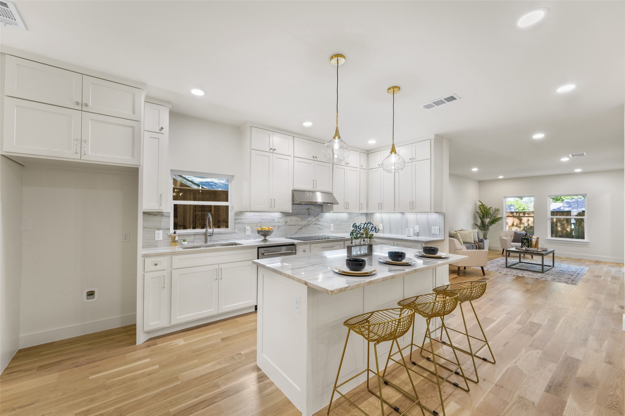 5259 Saint Charles Avenue Dallas TX 75223