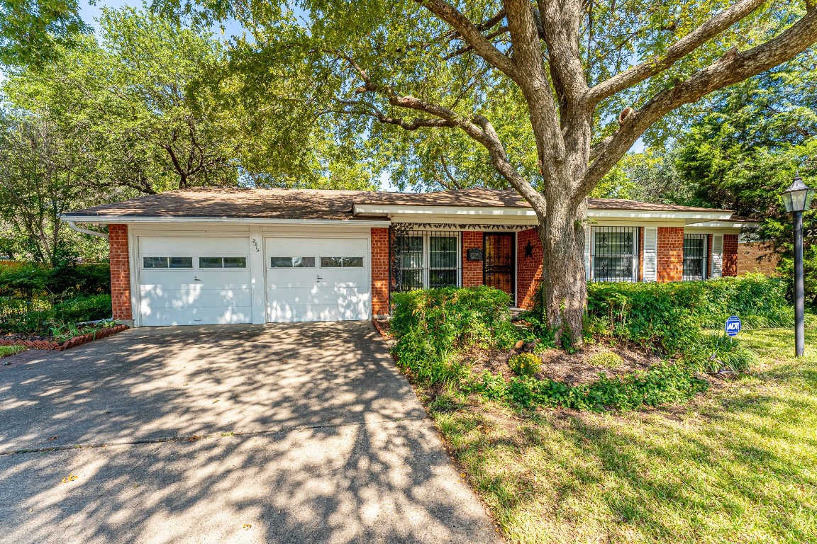 2315 Globe Avenue Dallas TX 75228