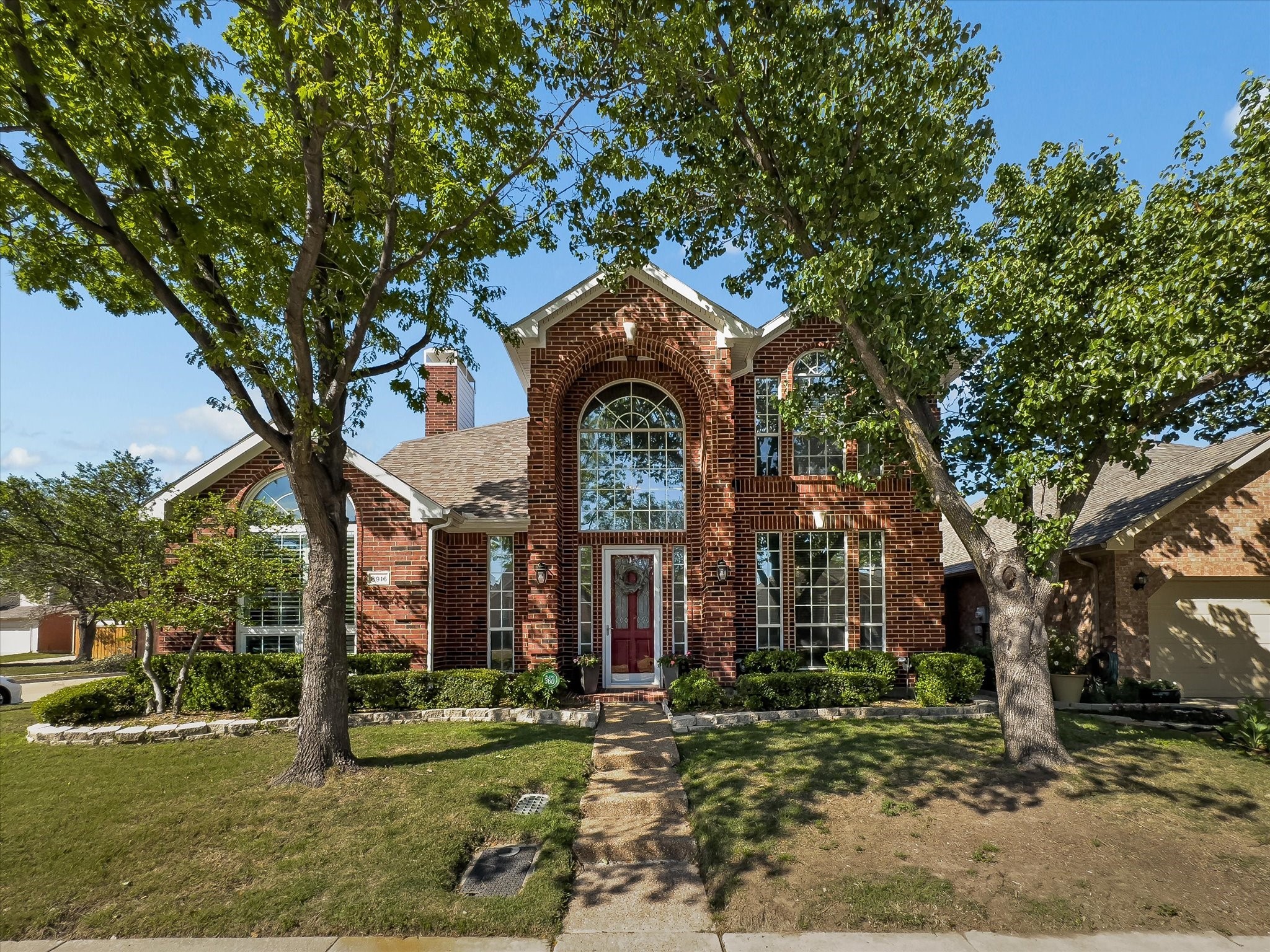 8916 Lakewood Drive Irving TX 75063