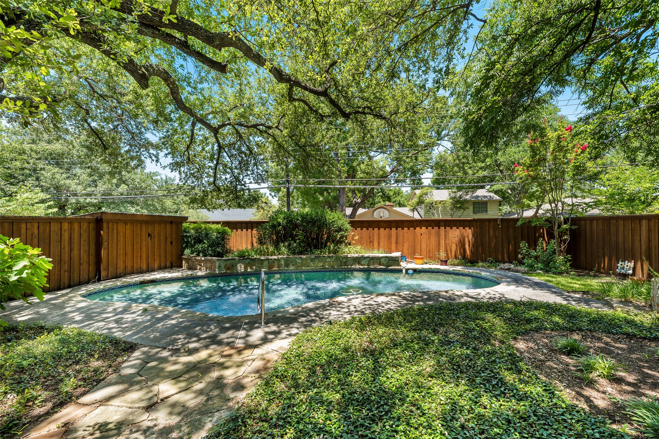 13861 Far Hills Lane Dallas TX 75240