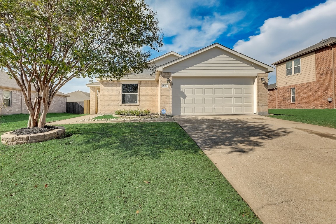 4713 Creekview Lane Balch Springs TX 75180