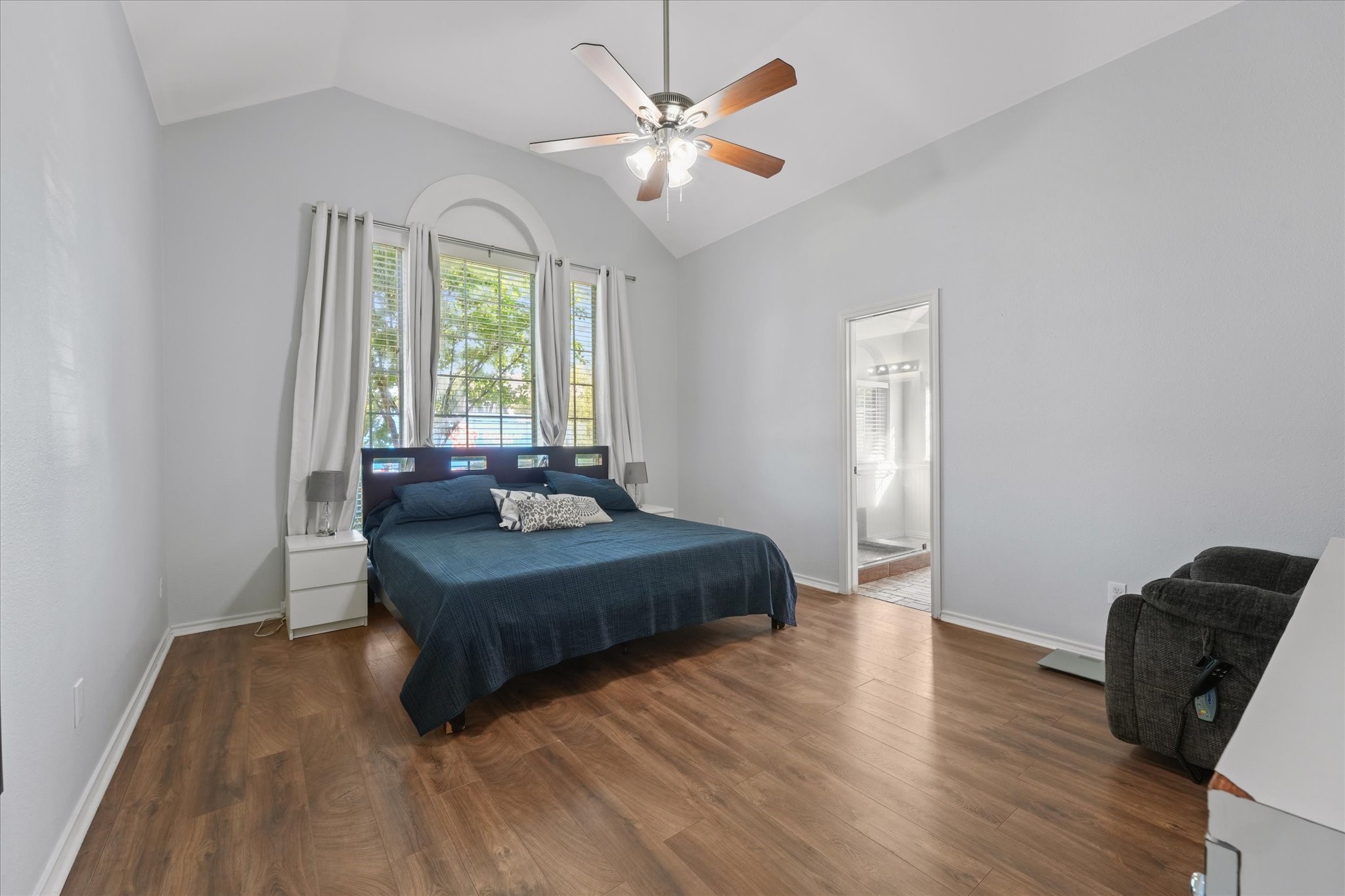 107 Montreal Drive Hurst TX 76054