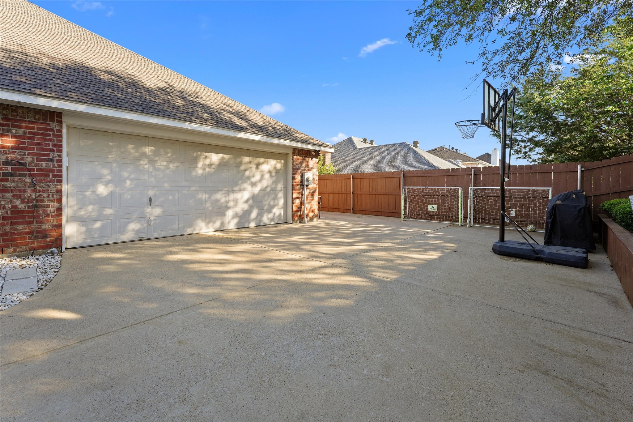 107 Montreal Drive Hurst TX 76054