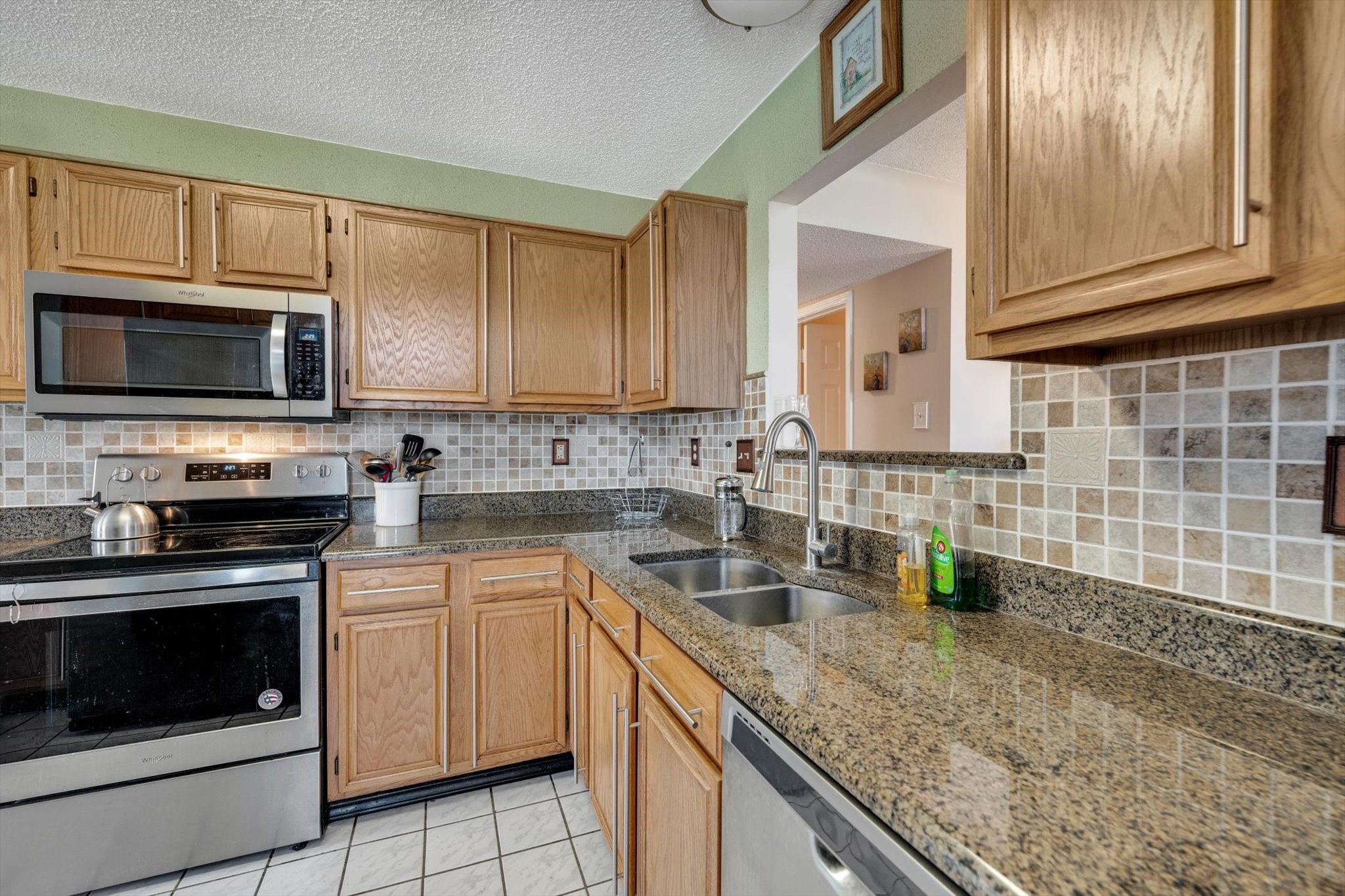 4212 Maryanne Place Haltom City TX 76137