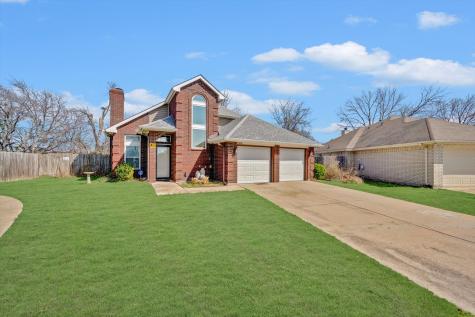 4212 Maryanne Place Haltom City TX 76137