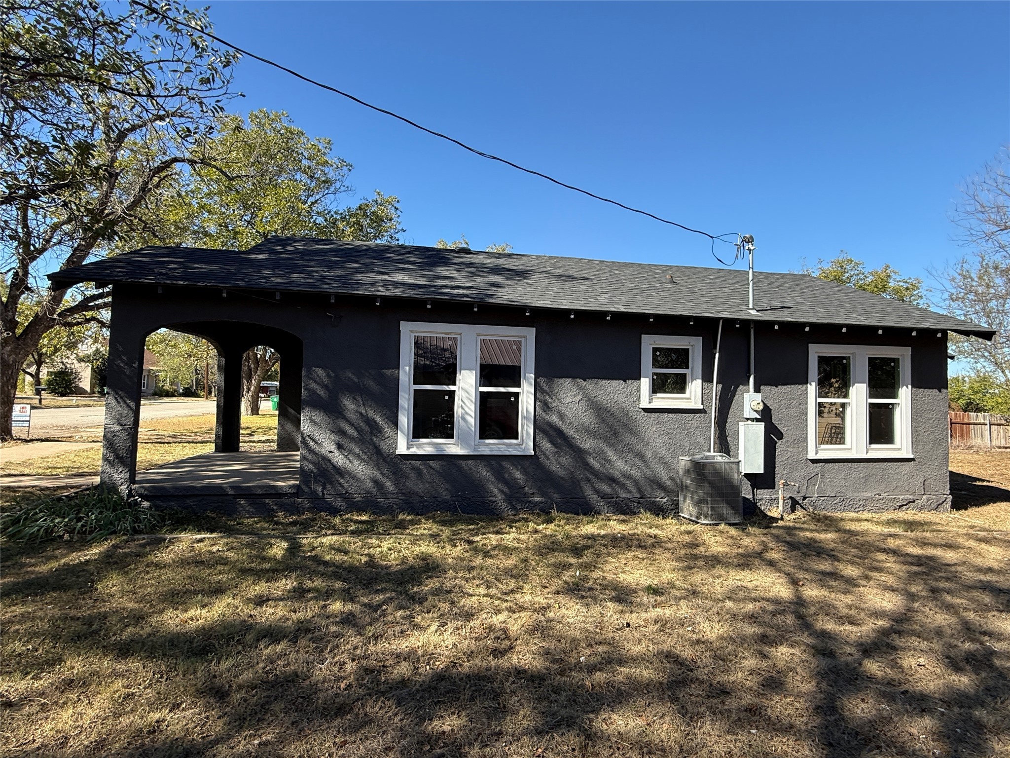 705 E 9th Street Coleman TX 76834