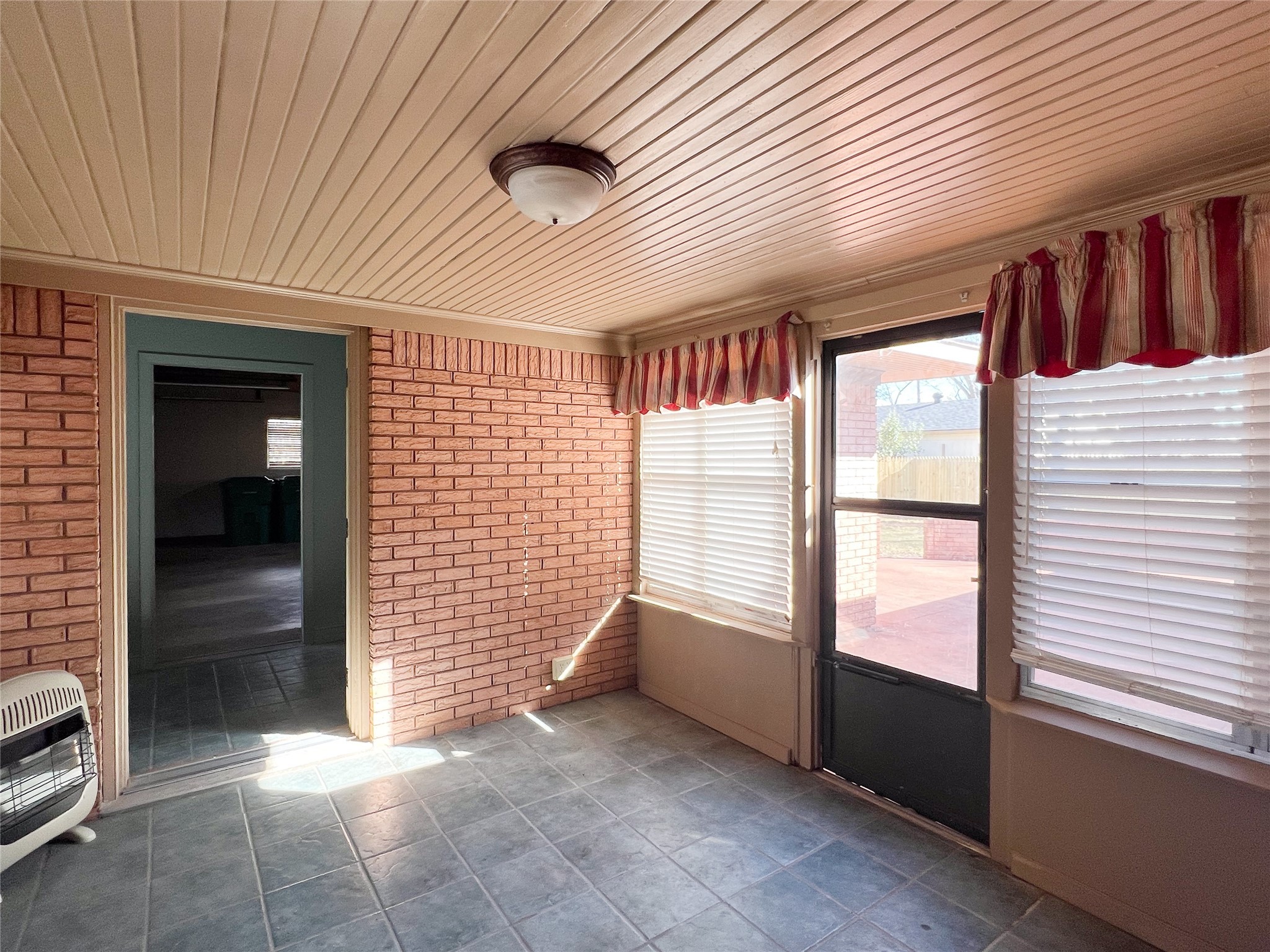1609 E Peyton Street Sherman TX 75090