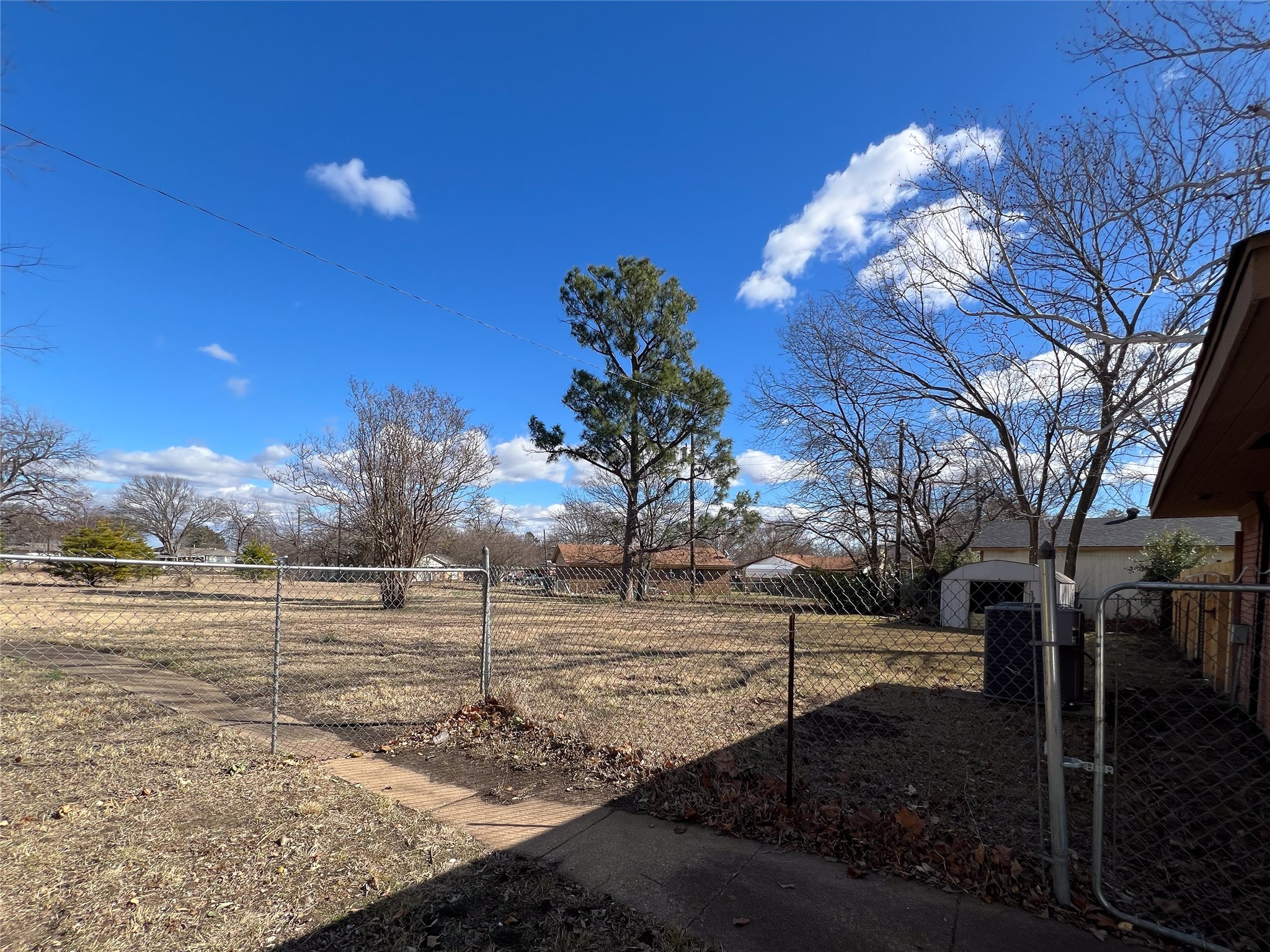 1609 E Peyton Street Sherman TX 75090