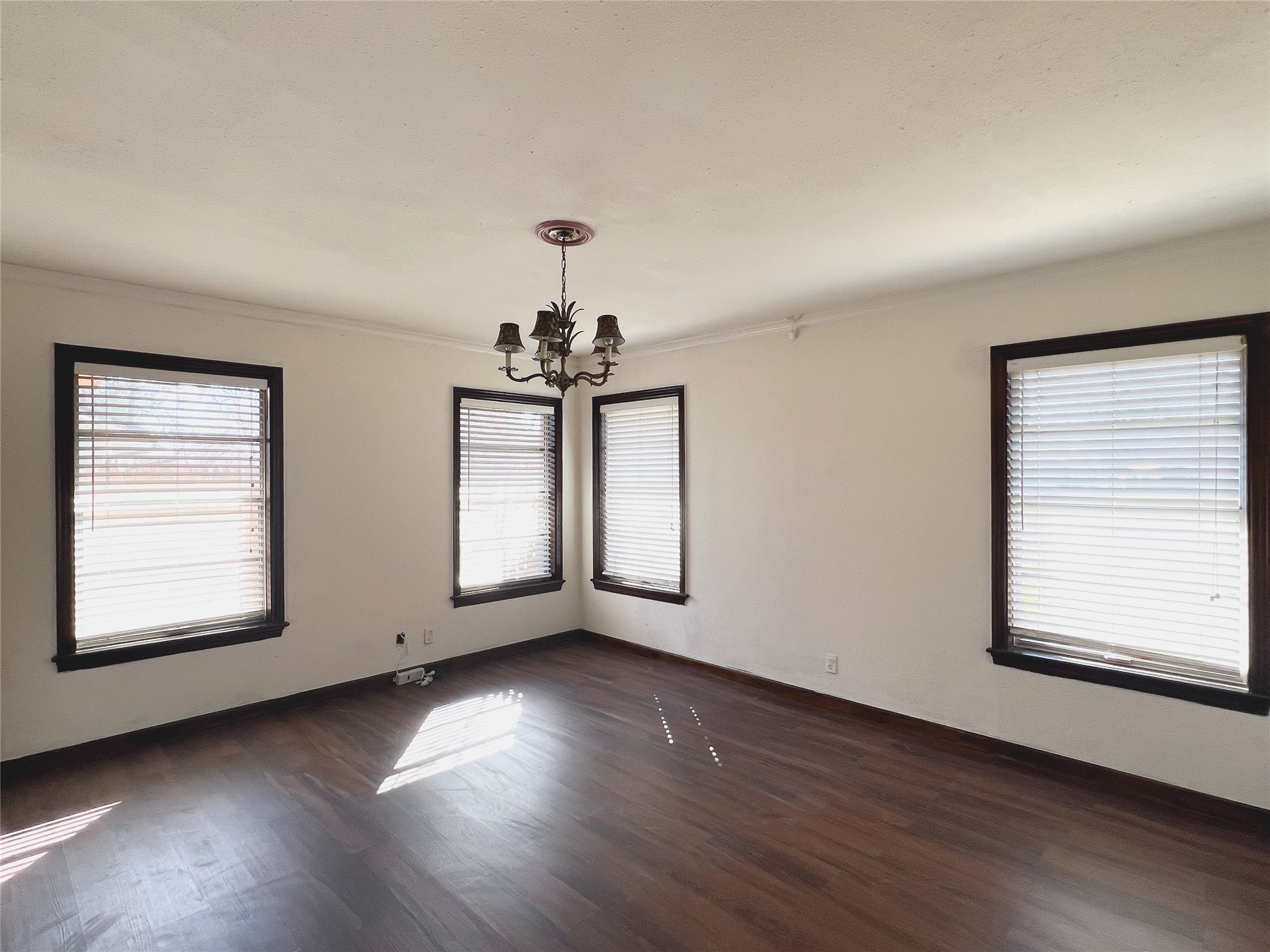 1609 E Peyton Street Sherman TX 75090