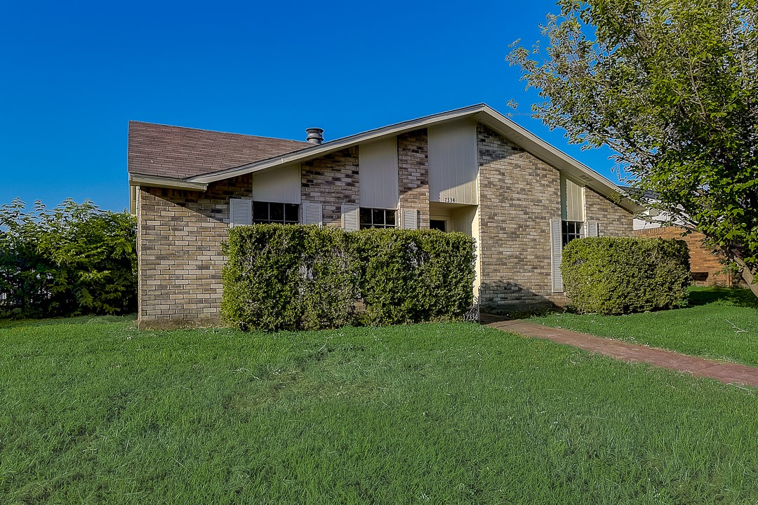 7334 Emory Oak Lane Dallas TX 75249