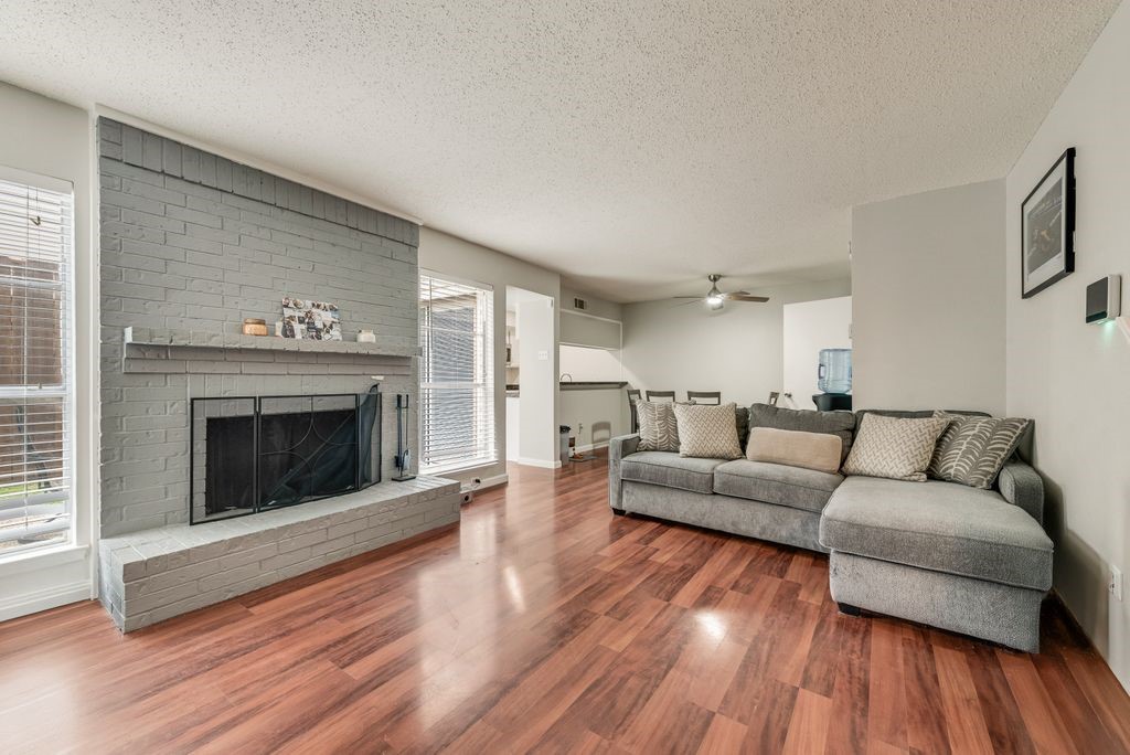 2643 Via Ventura Circle Carrollton TX 75006