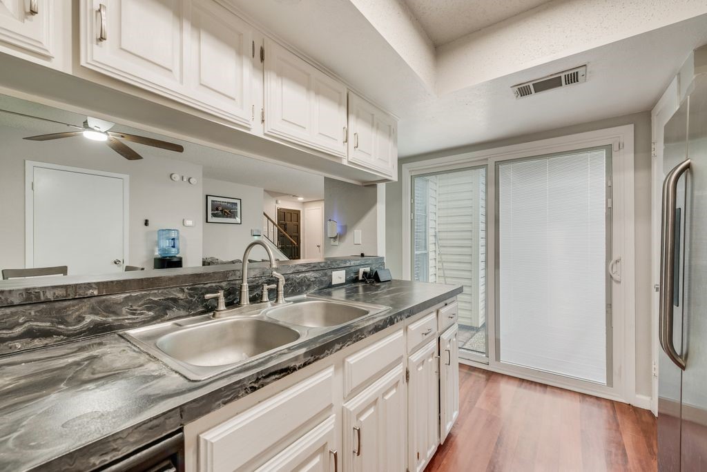 2643 Via Ventura Circle Carrollton TX 75006