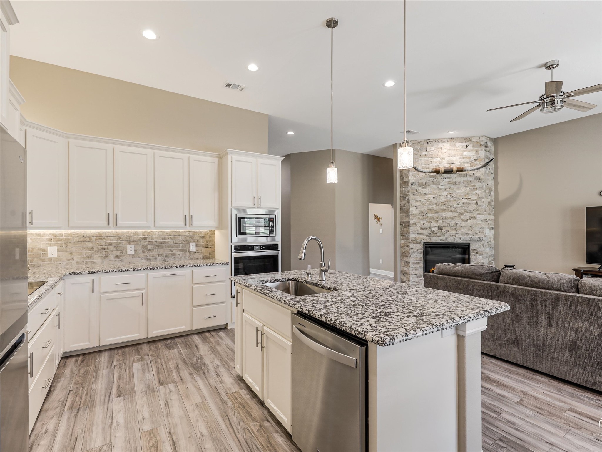 31 Golf Walk Circle Denison TX 75020