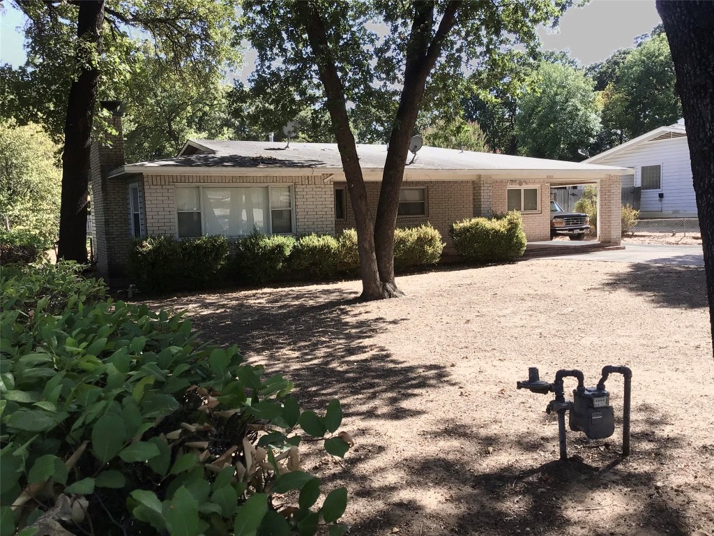 4905 Black Oak Lane River Oaks TX 76114