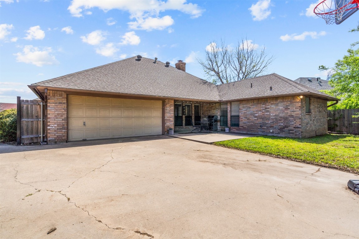 10167 Trail Ridge Drive Benbrook TX 76126