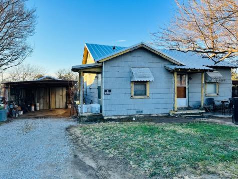 1008 W Paine Avenue Comanche TX 76442
