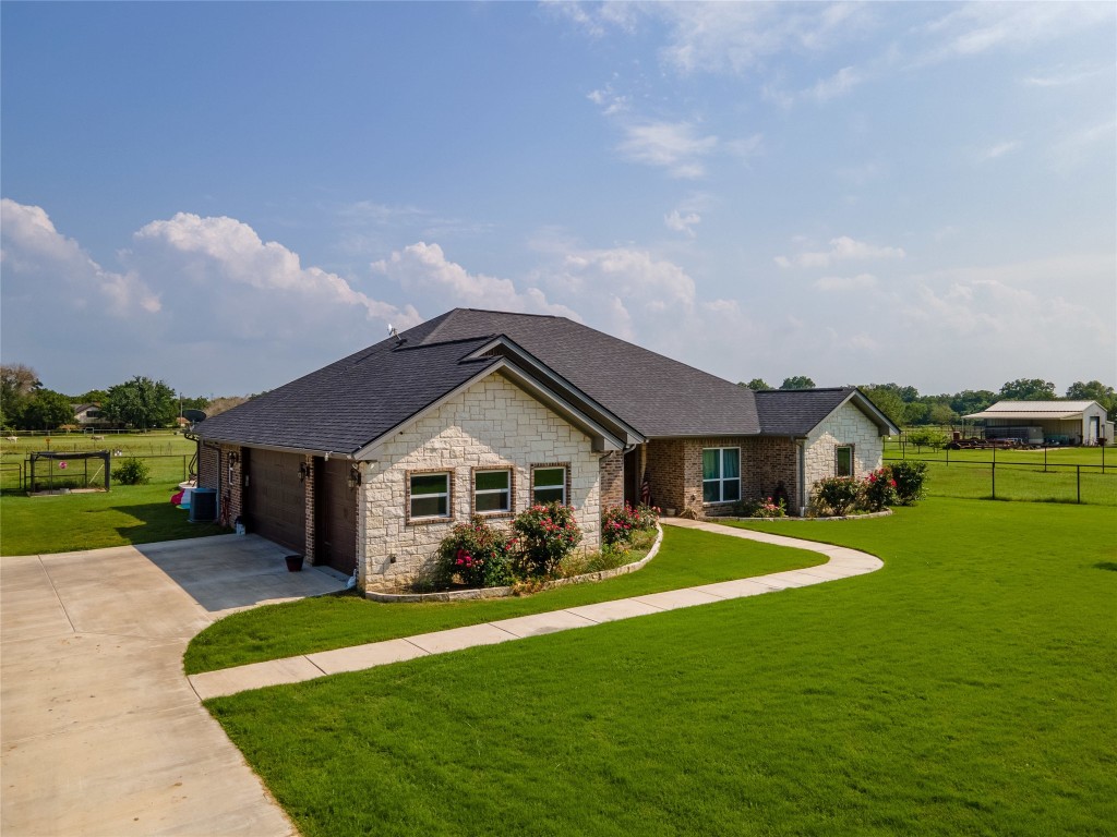 130 Chris Zimmerman Cove Stephenville TX 76401