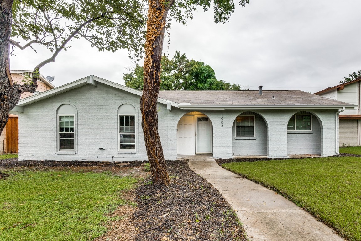 1906 N Yale Drive Garland TX 75042