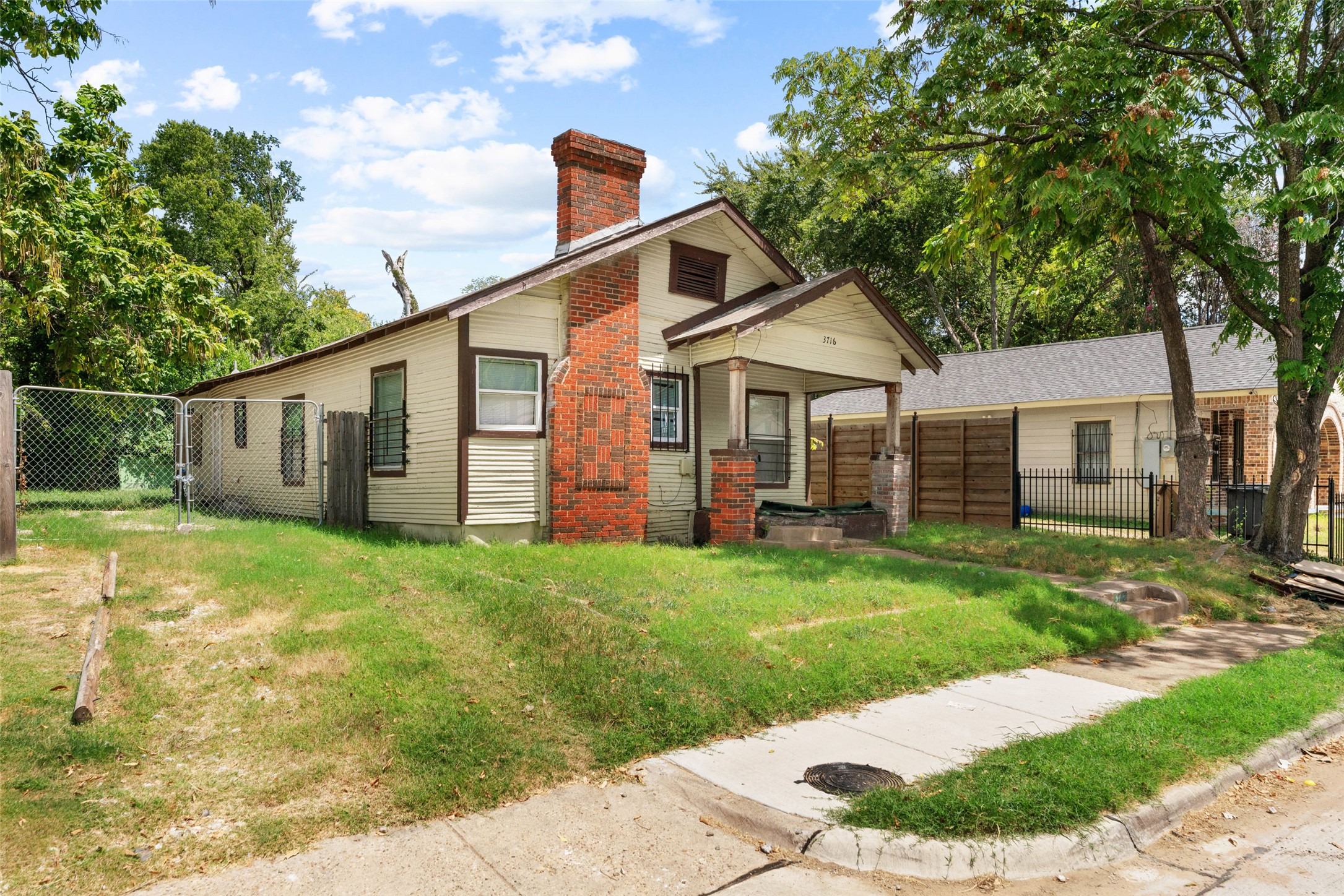 3716 Dildock Street Dallas TX 75215