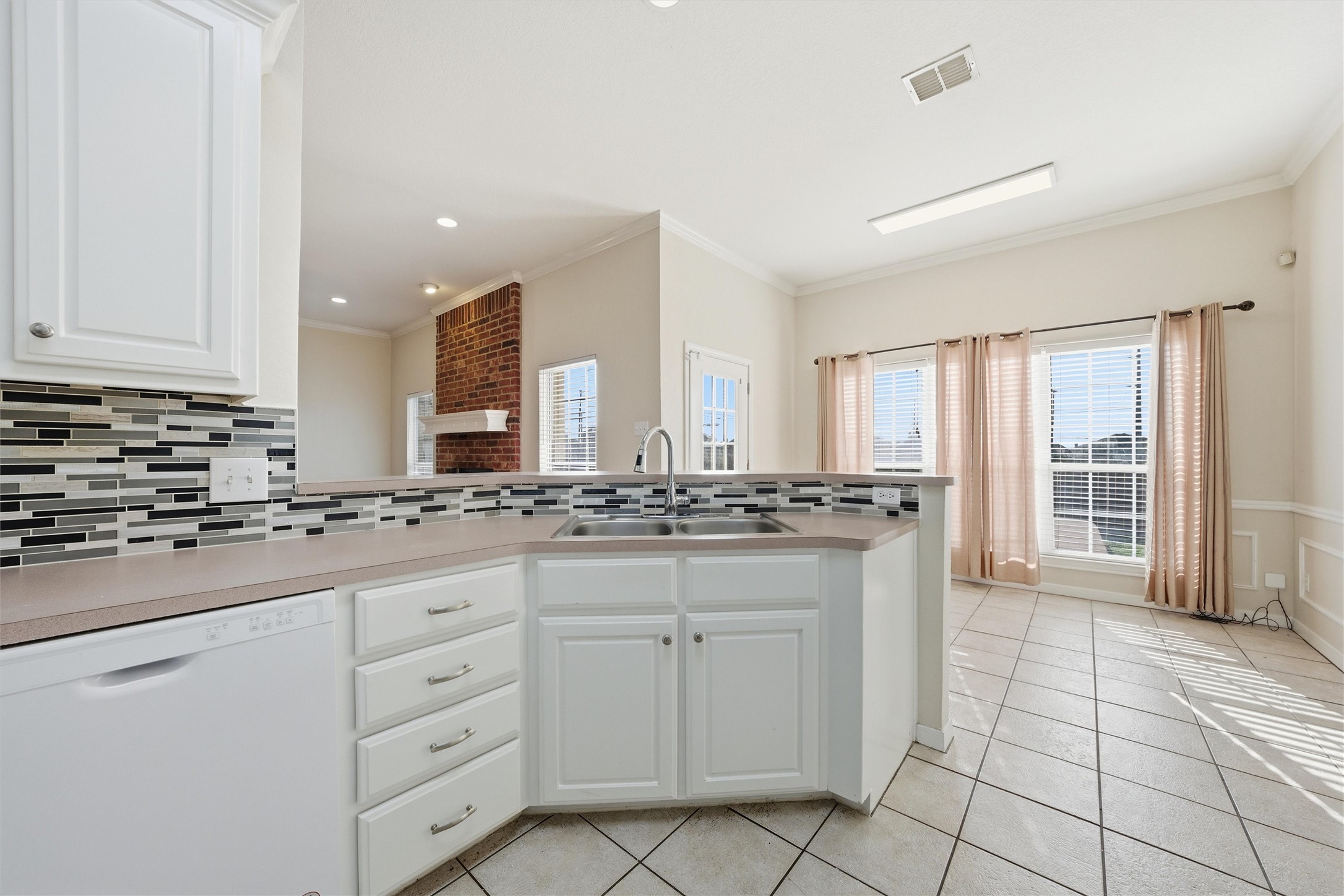 217 Keswick Drive Hewitt TX 76643