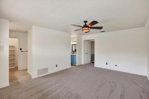 2201 Adams Drive Arlington TX 76011