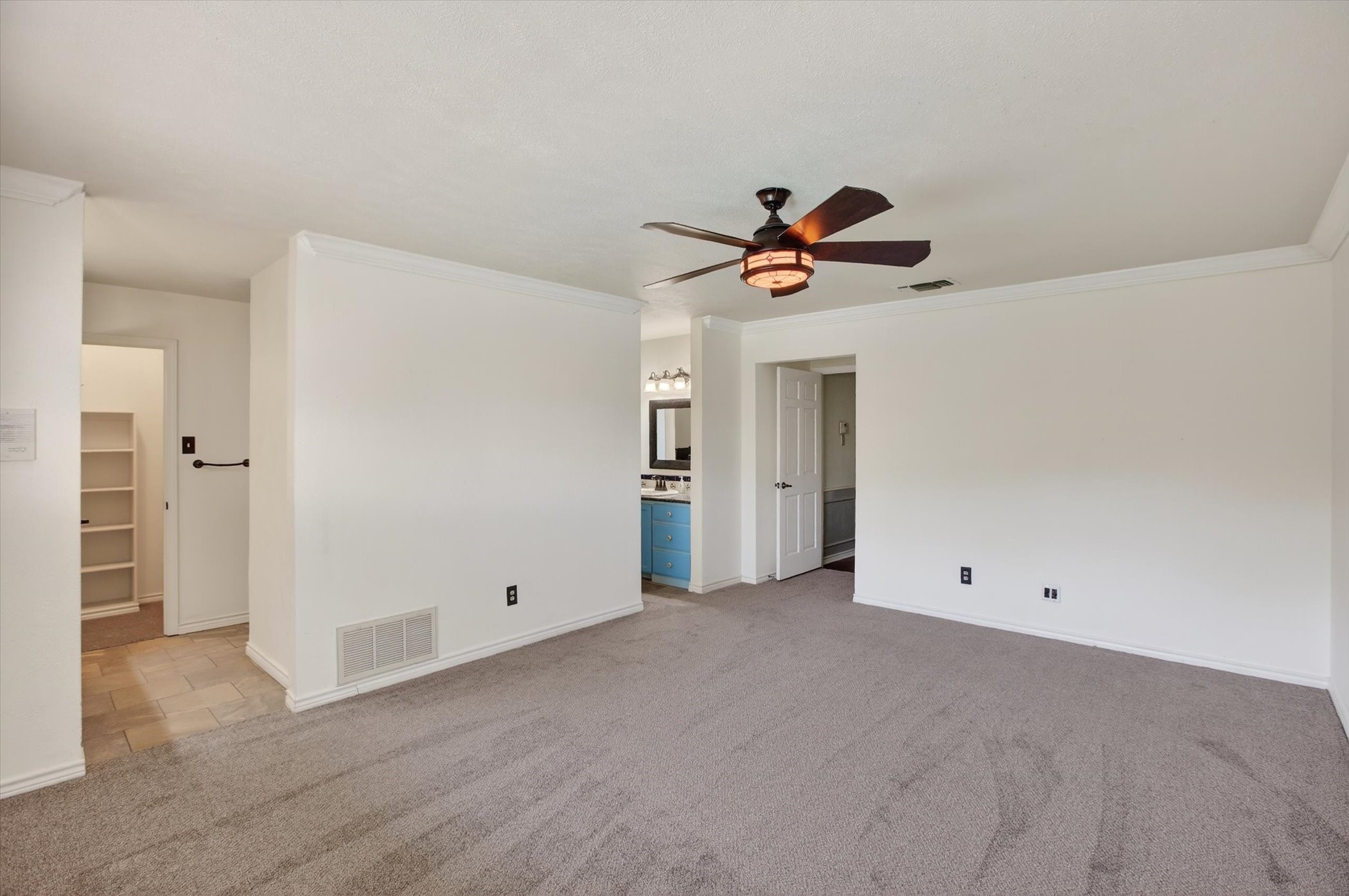 2201 Adams Drive Arlington TX 76011