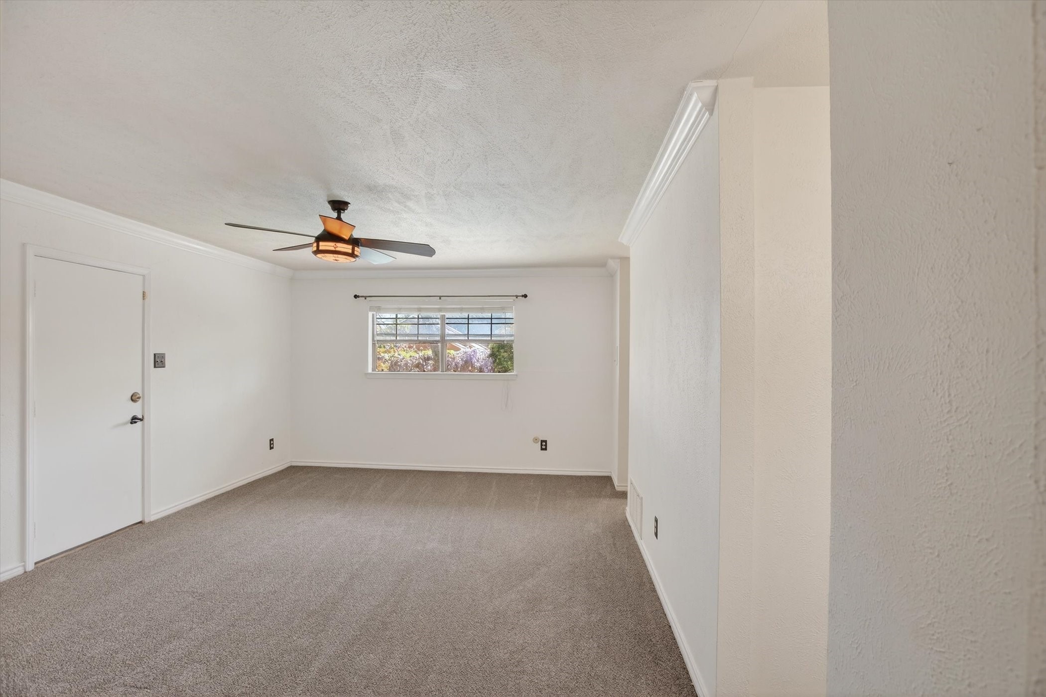2201 Adams Drive Arlington TX 76011