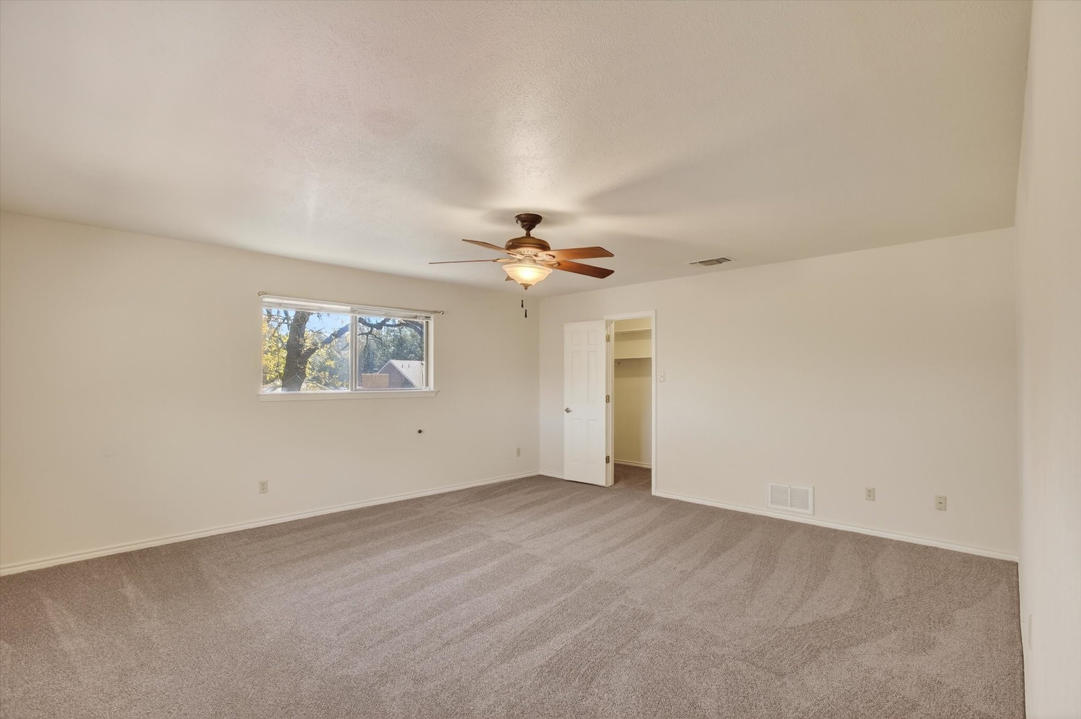 2201 Adams Drive Arlington TX 76011