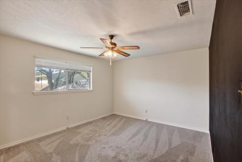 2201 Adams Drive Arlington TX 76011