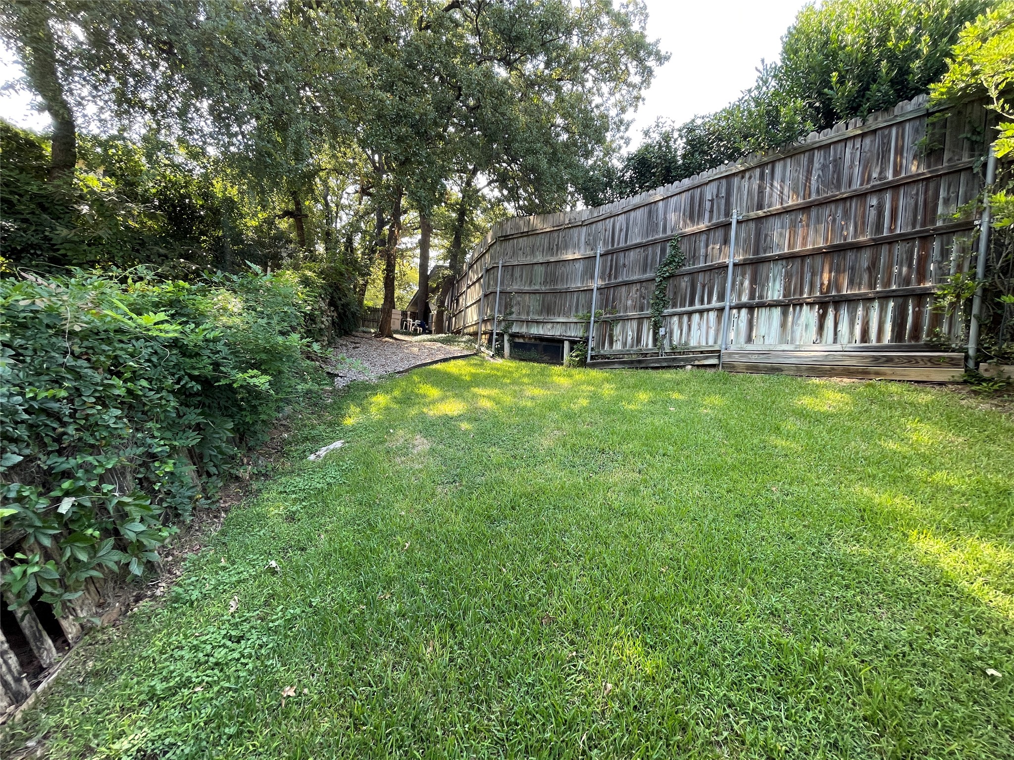 2201 Adams Drive Arlington TX 76011