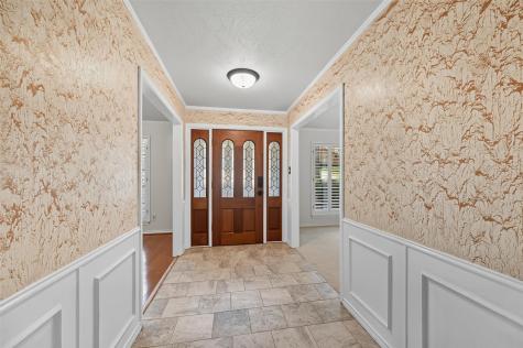 2201 Adams Drive Arlington TX 76011