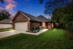 1104 S Fannin Street Alvarado TX 76009