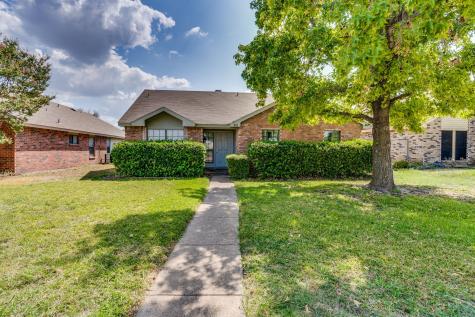 809 Whitney Street Cedar Hill TX 75104