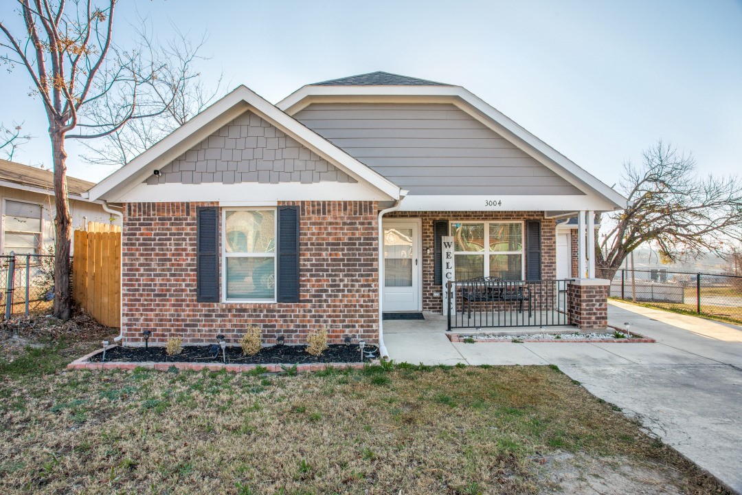 3004 N Hampton Street Fort Worth TX 76106
